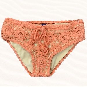 NWT Beauty & the Beach Crochet Bottom